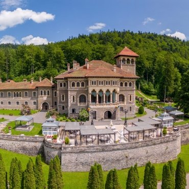 Excursie o zi - Descopera Frumusetea si Istoria din Valea Prahovei, 6 Iulie