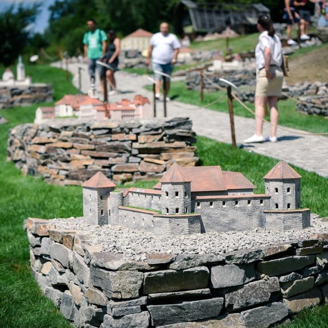 Excursie o zi in Transilvania - Statuia Inima lui Isus de pe Vf. Gordon si Mini Park Transilvania +Insect Park, 20 Iulie 2025