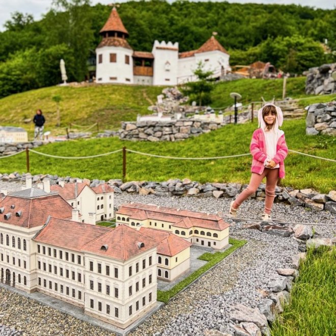 Excursie o zi in Transilvania - Statuia Inima lui Isus de pe Vf. Gordon si Mini Park Transilvania +Insect Park, 20 Iulie 2025