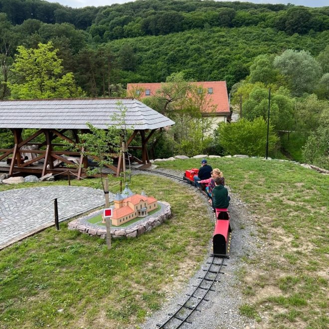 Excursie o zi in Transilvania - Statuia Inima lui Isus de pe Vf. Gordon si Mini Park Transilvania +Insect Park, 20 Iulie 2025