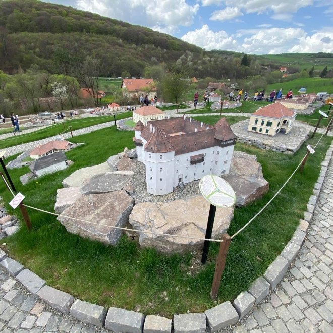 Excursie o zi in Transilvania - Statuia Inima lui Isus de pe Vf. Gordon si Mini Park Transilvania +Insect Park, 20 Iulie 2025