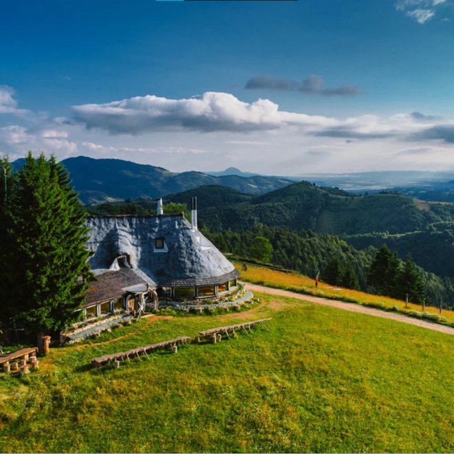 Oferta: 50% Reducere la a 2-a Persoana 💣 Excursie o zi - Castelul Bran - Amfiteatrul Transilvaniei, 13 Iulie