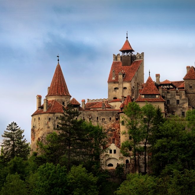 Oferta: 50% Reducere la a 2-a Persoana 💣 Excursie o zi - Castelul Bran - Amfiteatrul Transilvaniei, 13 Iulie