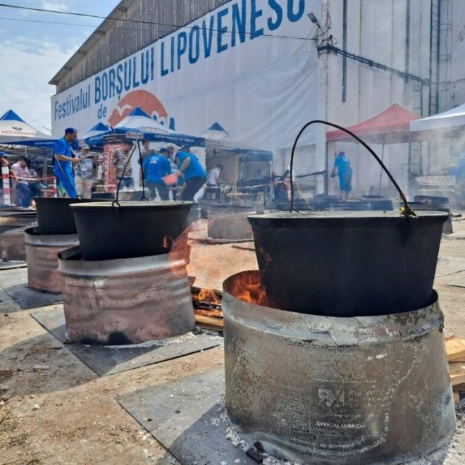 Oferta: 50% Reducere la a 2-a Persoana 💣 Excursie o zi - Festivalul borsului de la Jurilovca, 21 Septembrie 