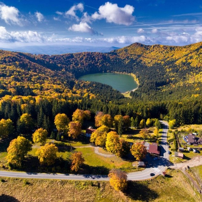 Oferta: 50% Reducere la a 2-a Persoana 💣 Excursie o zi - Lacul Sfanta Ana si Tinovul Mohos, 30 August 