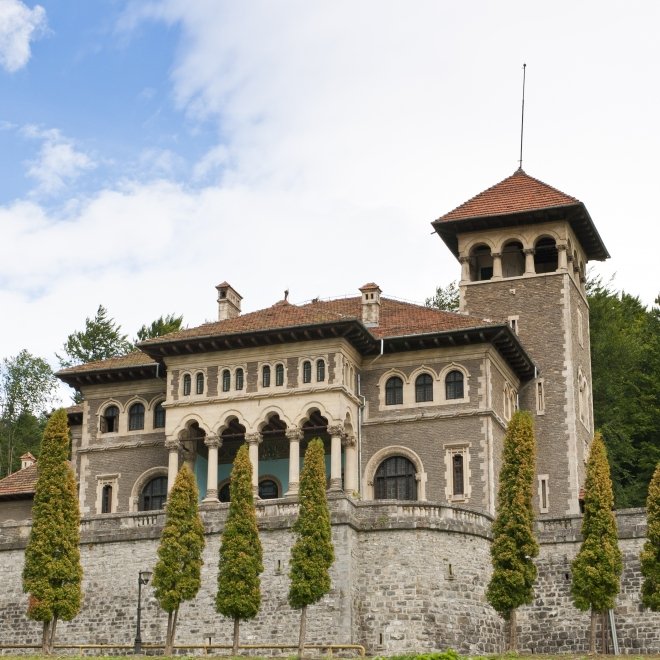 Oferta: 50% Reducere la a 2-a Persoana 💣 Excursie o zi - Descopera Frumusetea si Istoria din Valea Prahovei, 6 Iulie