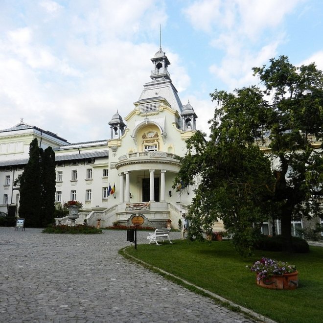Oferta: 50% Reducere la a 2-a Persoana 💣 Excursie o zi - Descopera Frumusetea si Istoria din Valea Prahovei, 6 Iulie