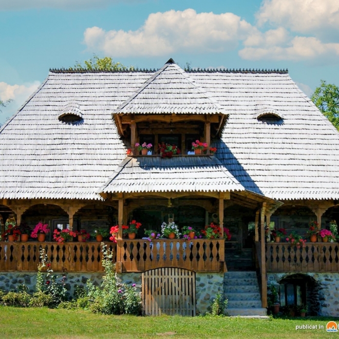 Paște ca odinioară în Maramureș – Port popular, tradiții și suflet românesc |  10 - 13 aprilie 2026 - Transport autocar 