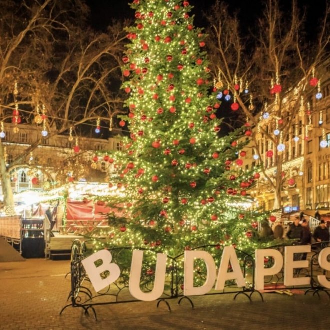 Targul de Craciun Budapesta - Viena | Hotel Ibis 3* - 4 zile - Autocar | 2025