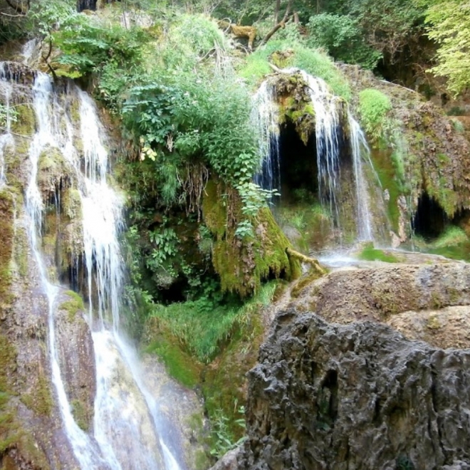 🌿 Escapadă de o zi în Bulgaria – Cascadele Krushuna și Panorama Plevna - 30 mai 2026 / Transport autocar 