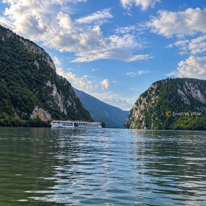 🎉 REVELION SÂRBESC LA KLADOVO — 10-12 ianuarie 2027 - SEJUR CU DOUĂ SERI FESTIVE  Sărbătorim în avans, cu muzică live și voie bună pe malul Dunării!